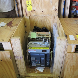 BREAKER, CIRCUIT, 600 FRAME AMP RATING, MASTERPACT NT 08N1 KIND, 3 POLE, 480 VOLT RATING SQUARE D DIRECT REPLACEMENT FOR NSR ABB K-600S INCLUDES ONE NEW 18" DOOR, MOUNTS USING EXISTING HINGES > CONTINUOUS CURRENT: 600A > INTERRUPTING RATING: 30KA @ 535VAC > 125VDC OPERATED > MICROLOGIC TRIP UNIT 5.0A > 250A SENSOR > 250A SENSOR PLUG > 18" DOOR, PART # NLI-NT08N1-LISB8-EODC-NSR-001 (W-44) LOADING & HANDLING FEE $15-